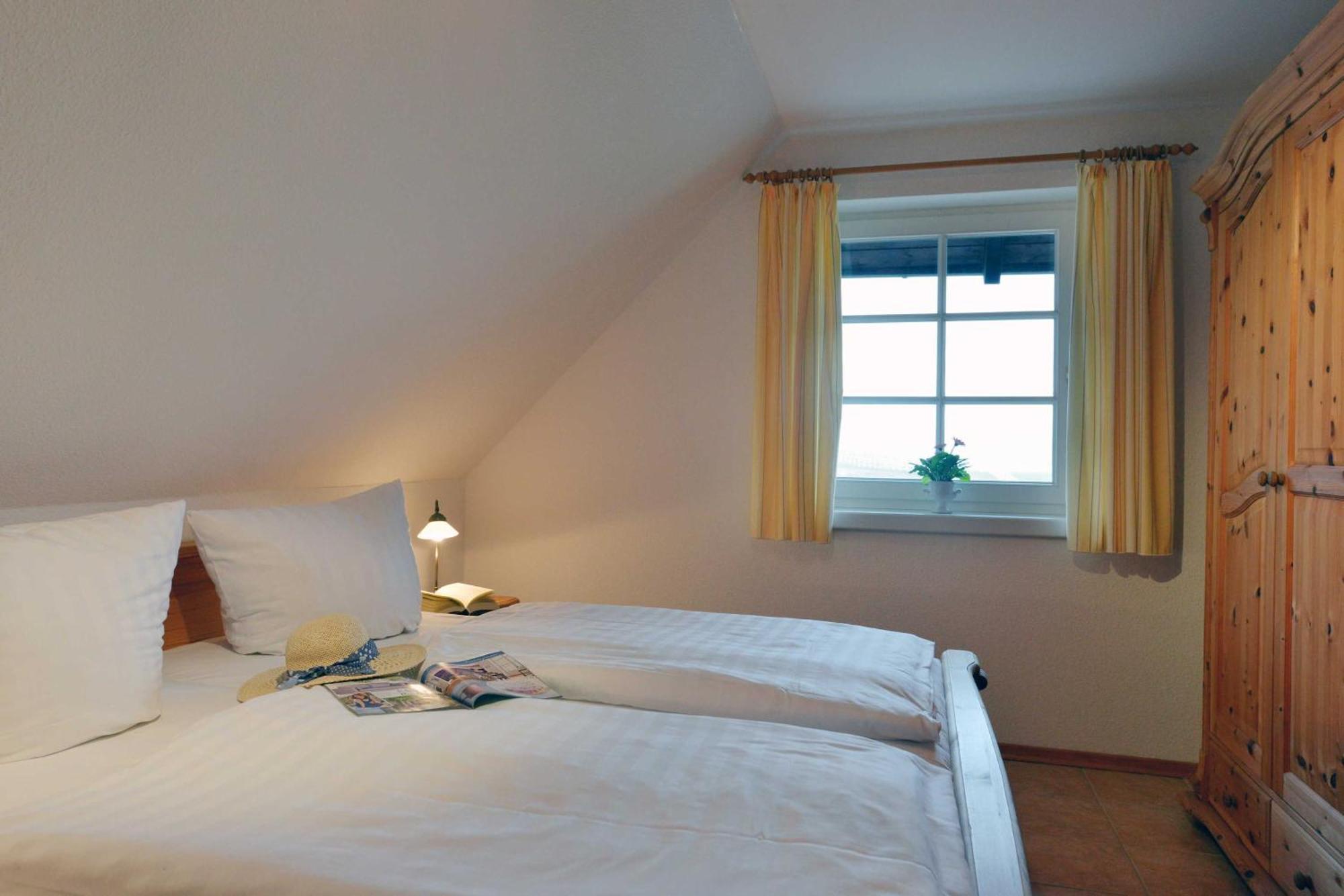 Stoertebeker Appartements - "Stoertebeker Pferdehof" Ralswiek Phòng bức ảnh