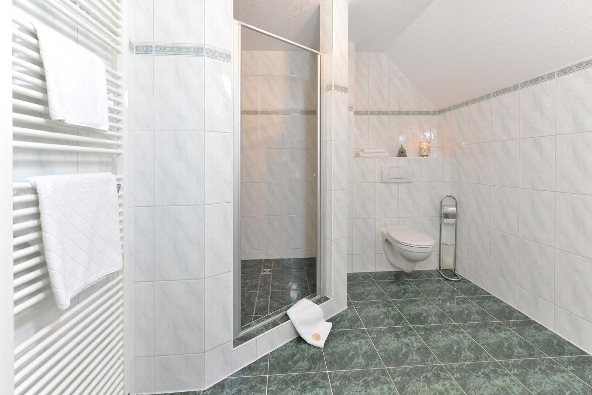 Stoertebeker Appartements - "Stoertebeker Pferdehof" Ralswiek Phòng bức ảnh